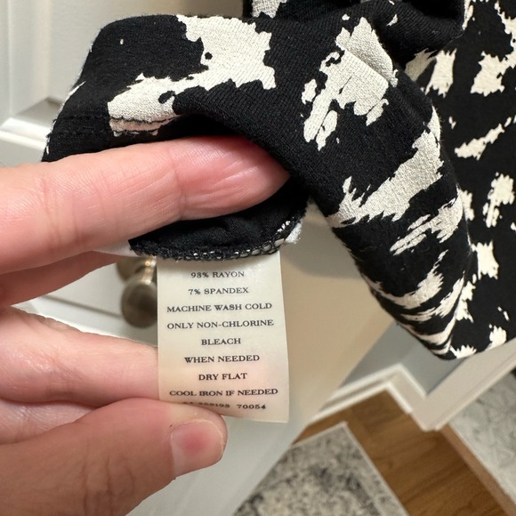 ANN TAYLOR | Black & Cream Long Sleeve Midi Dress Size MP - Picture 5 of 7